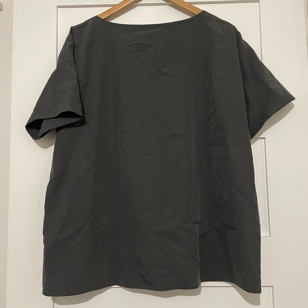 Eileen Fisher Size M Tencel Grey Short Sleeve bateau neck top - Picture 3 of 3